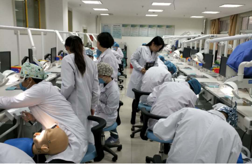 2018年公司住院医师规范化培训年度考核顺利完成